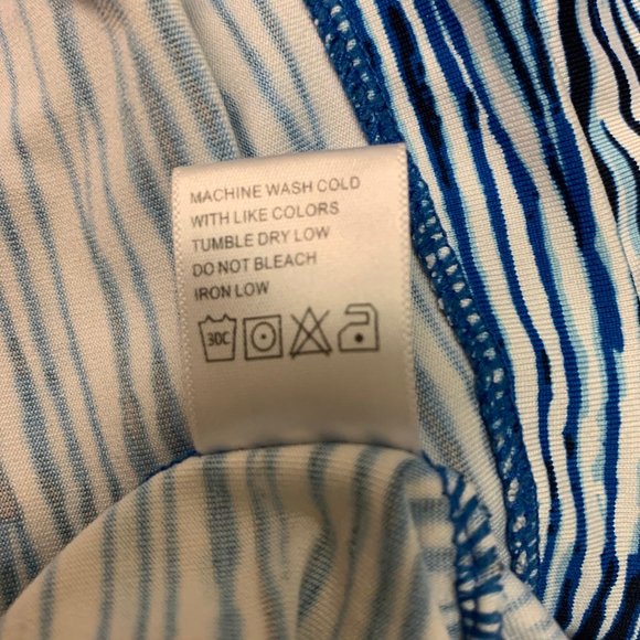 3 LIKE NEW  NIKE, ETONIC SHORT SLEEVED SHIRTS - Picture 13 of 14